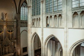 Ballustrades werden aangebracht en ramen kwamen tevoorschijn