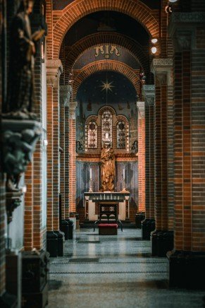 beeld van Maria met het Christuskind